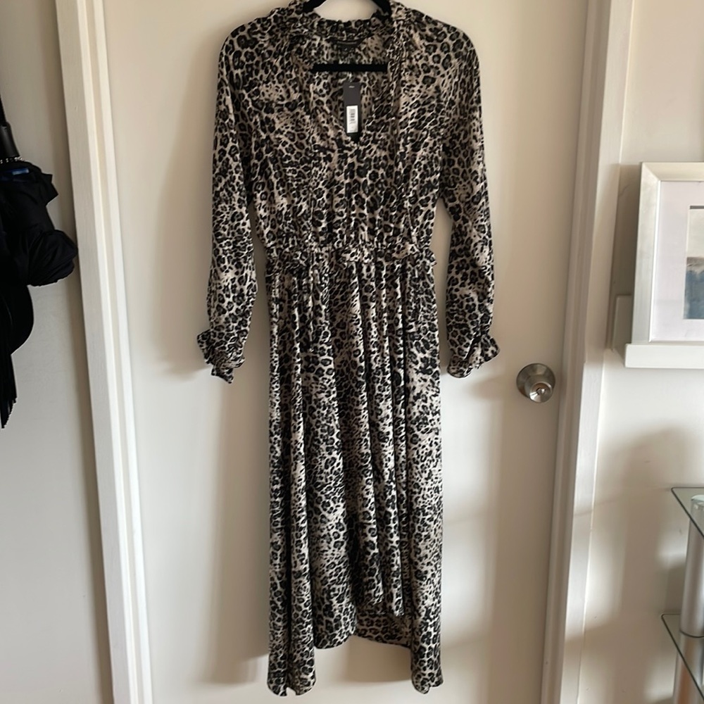 NWT Banana Republic flowy maxi leopard print dress